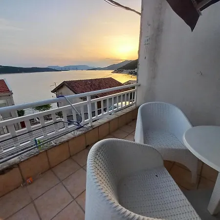 Sedef * Neum